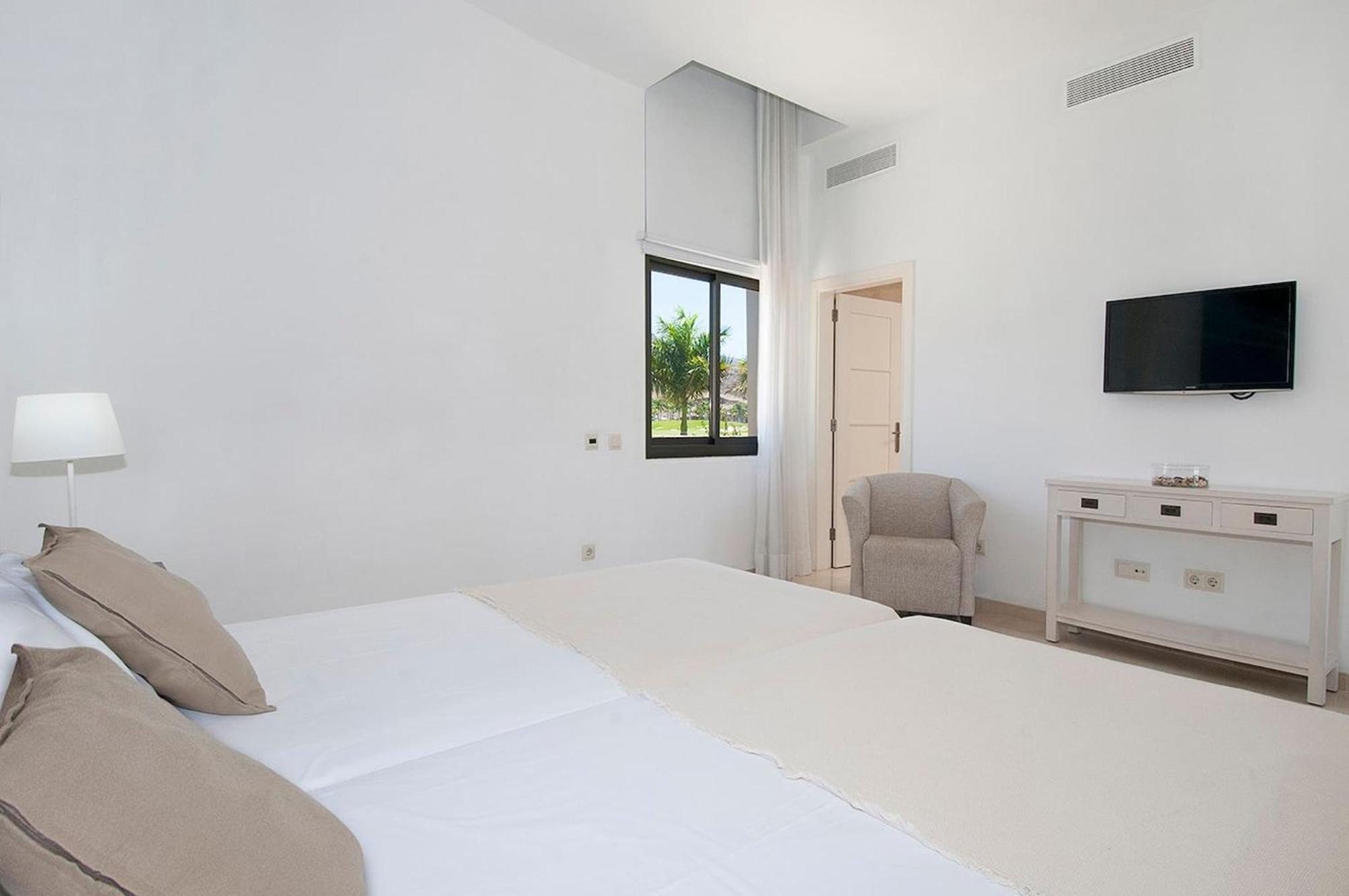 Tauro Villas Deluxe La Playa de Tauro Bagian luar foto